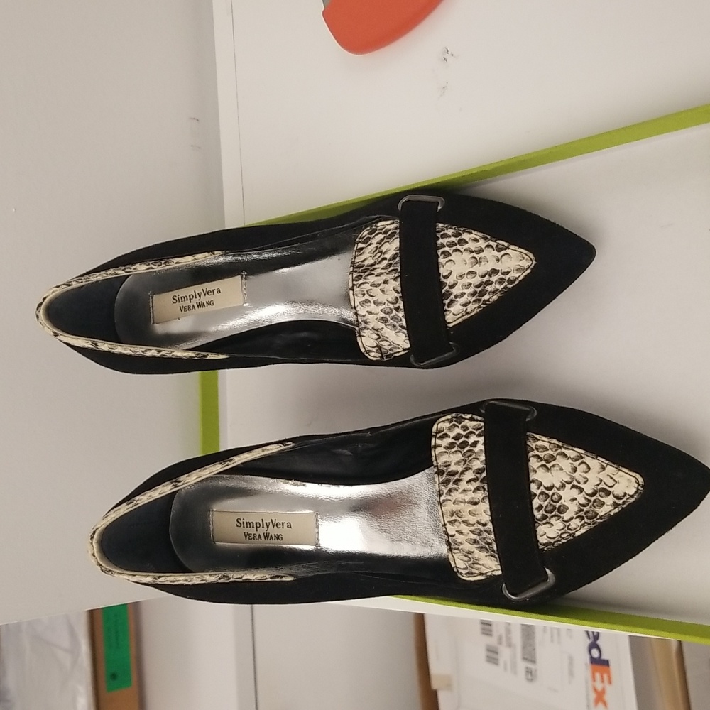 Vera Wang High Heel
